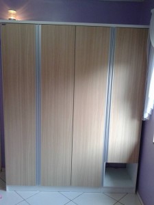 ROUPEIRO 4 PORTAS RETO